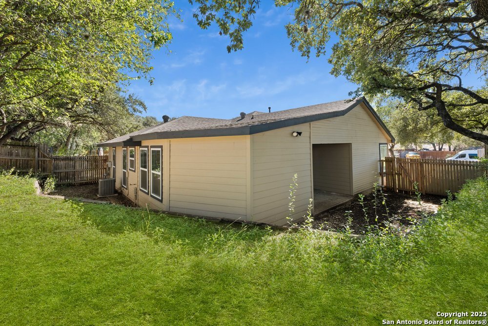 9511 Deerbrook