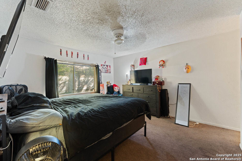 5936 Misty Glen