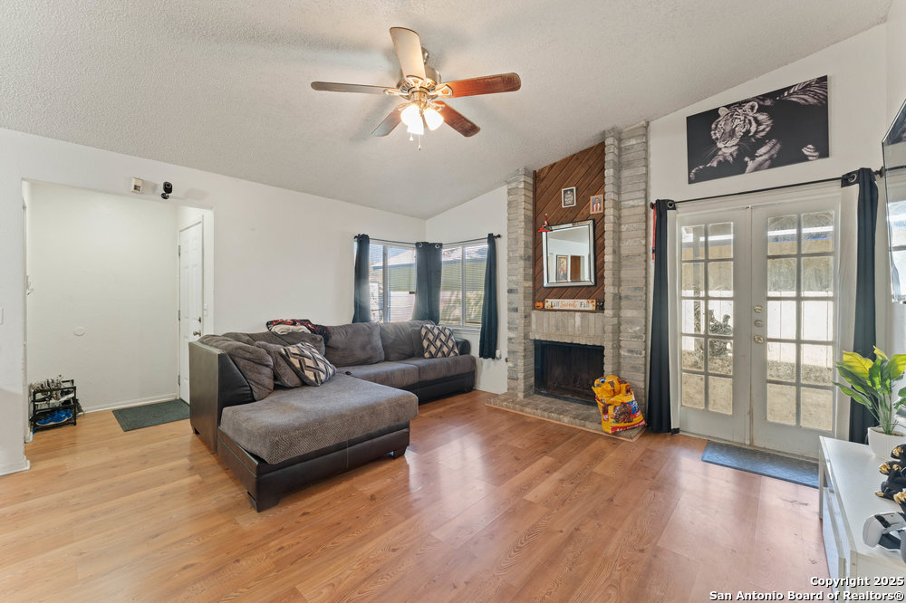 5936 Misty Glen