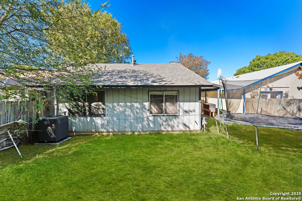 5936 Misty Glen