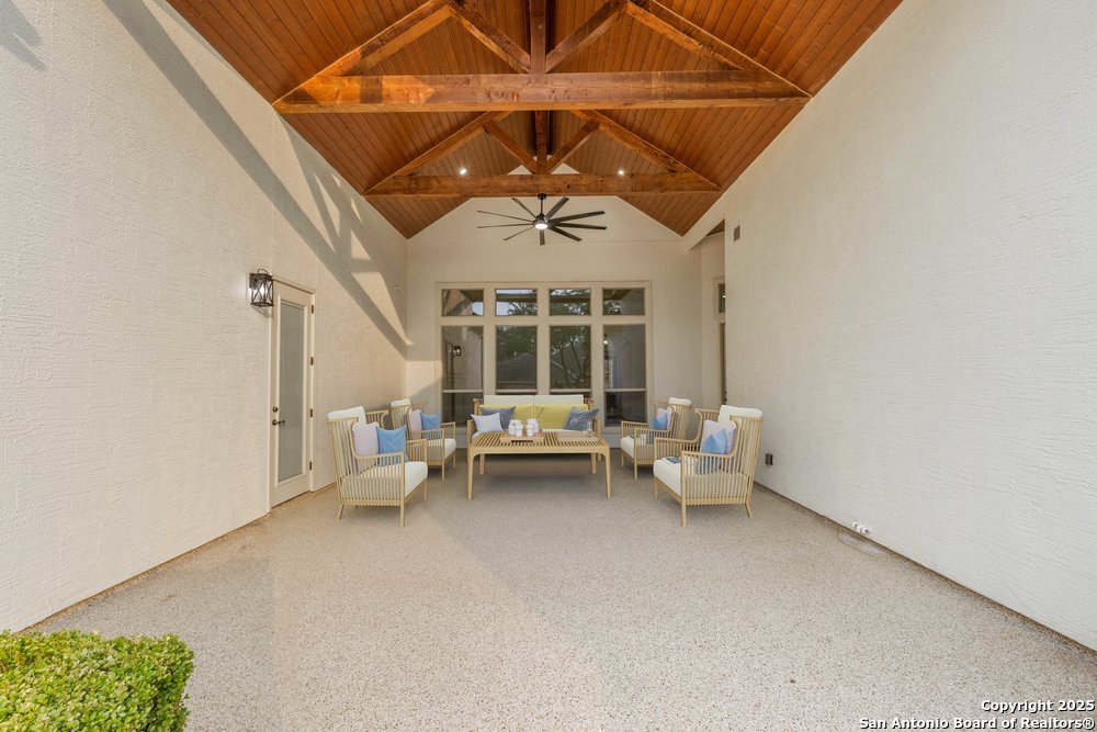 23 Winthrop Downs
