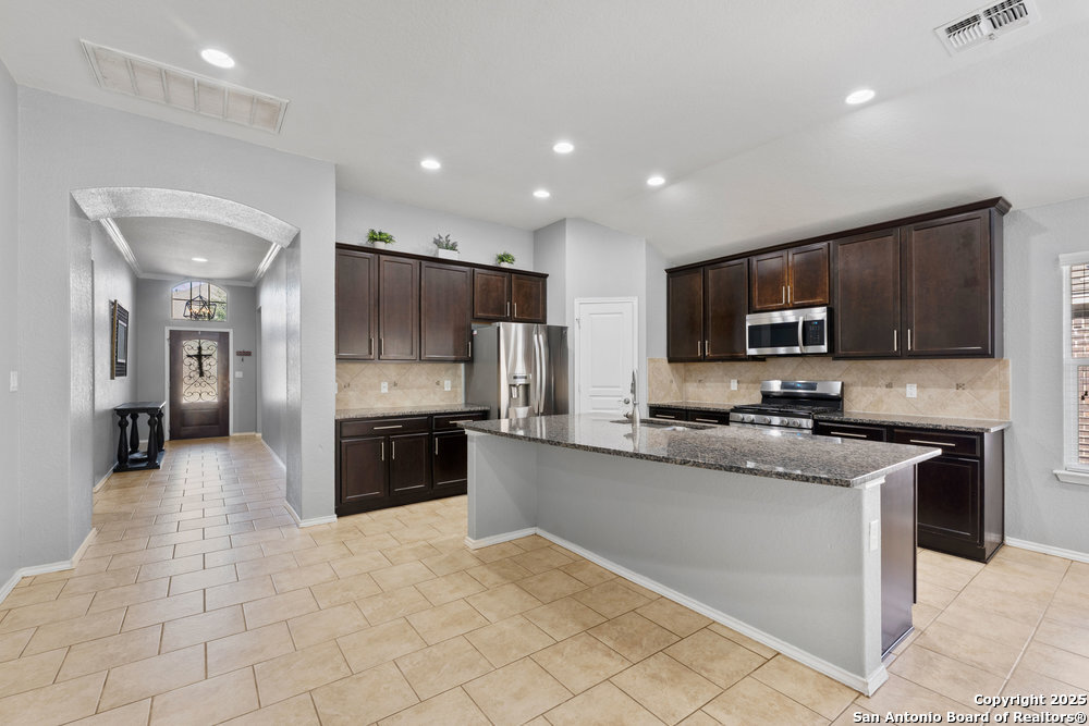 27514 Valle Verde