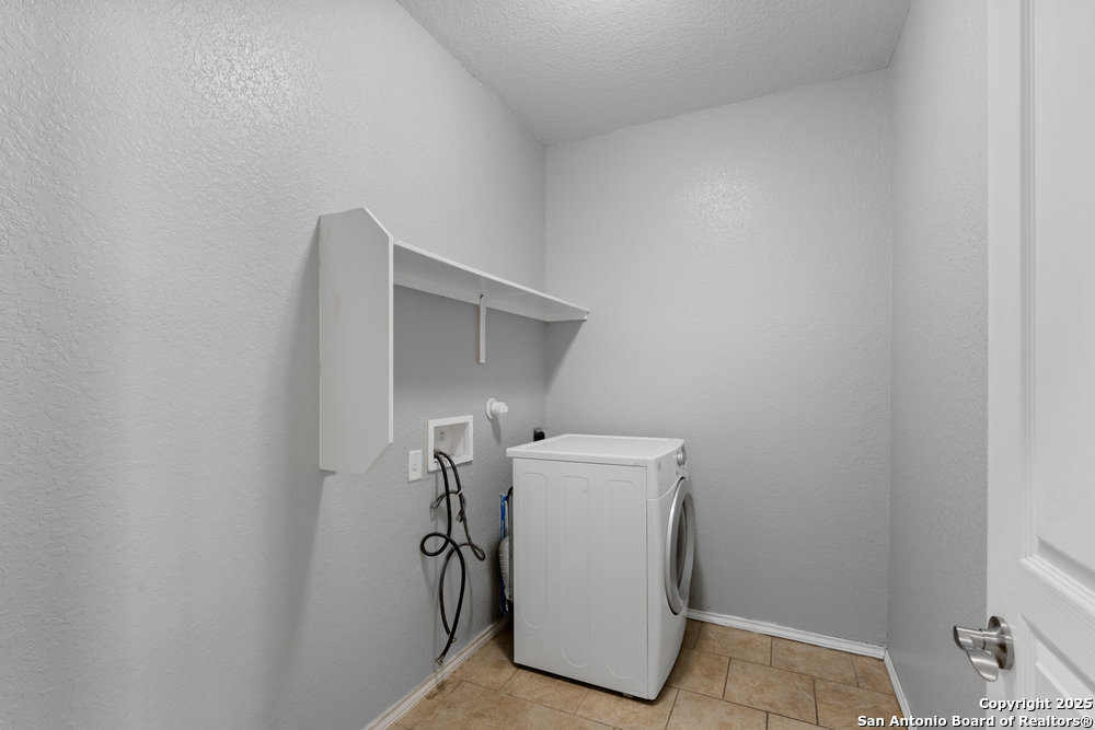27514 Valle Verde