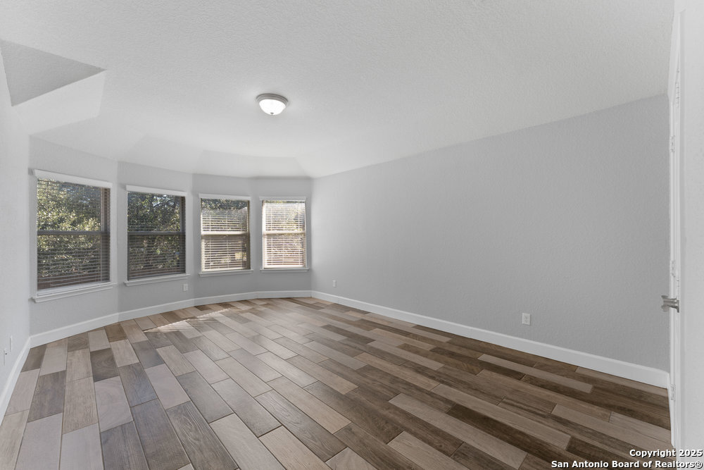 27514 Valle Verde