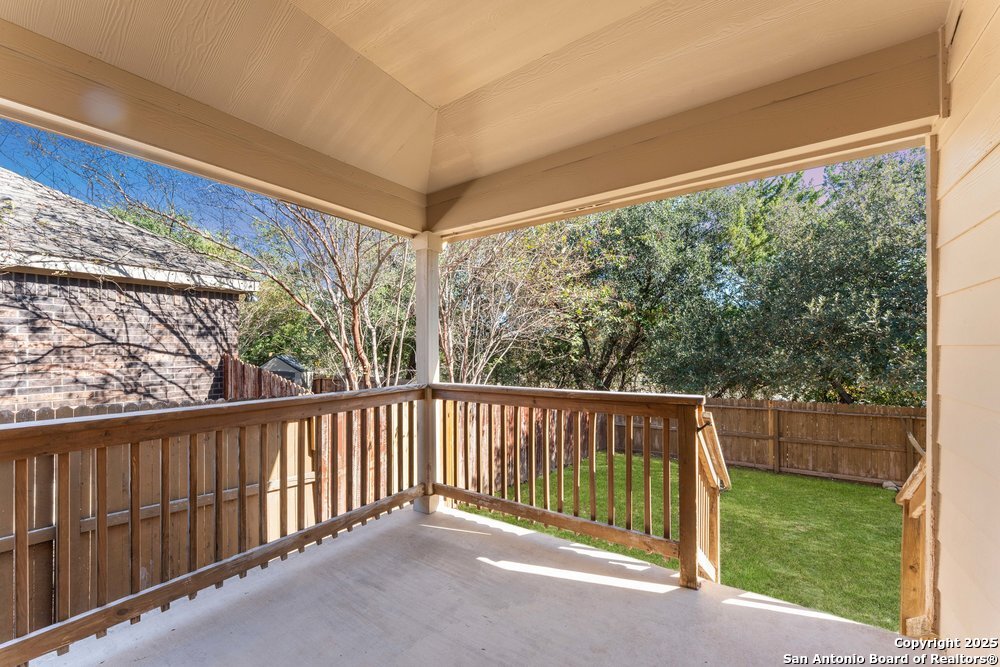 27514 Valle Verde