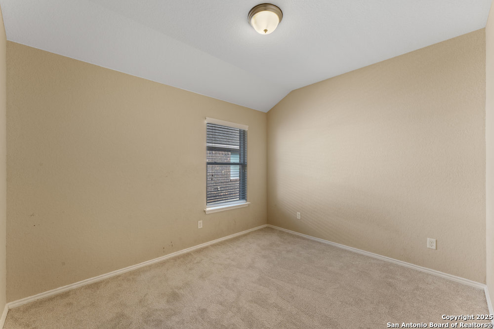 27514 Valle Verde