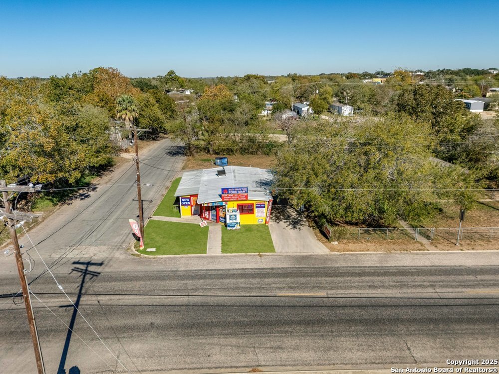 702 Avenue H