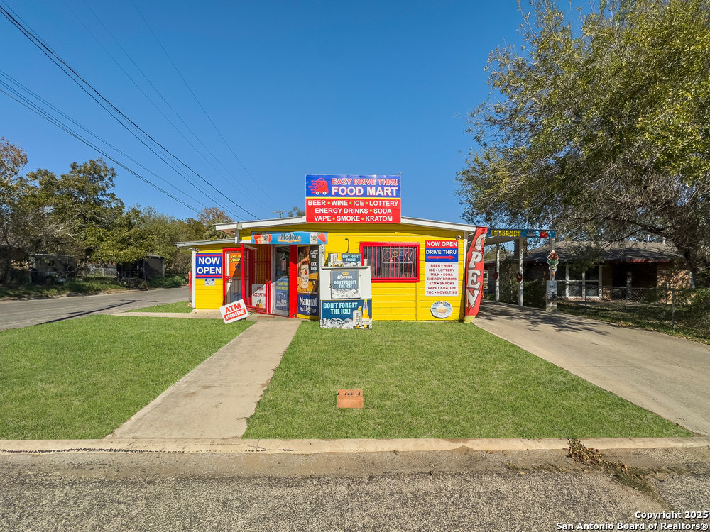 702 Avenue H