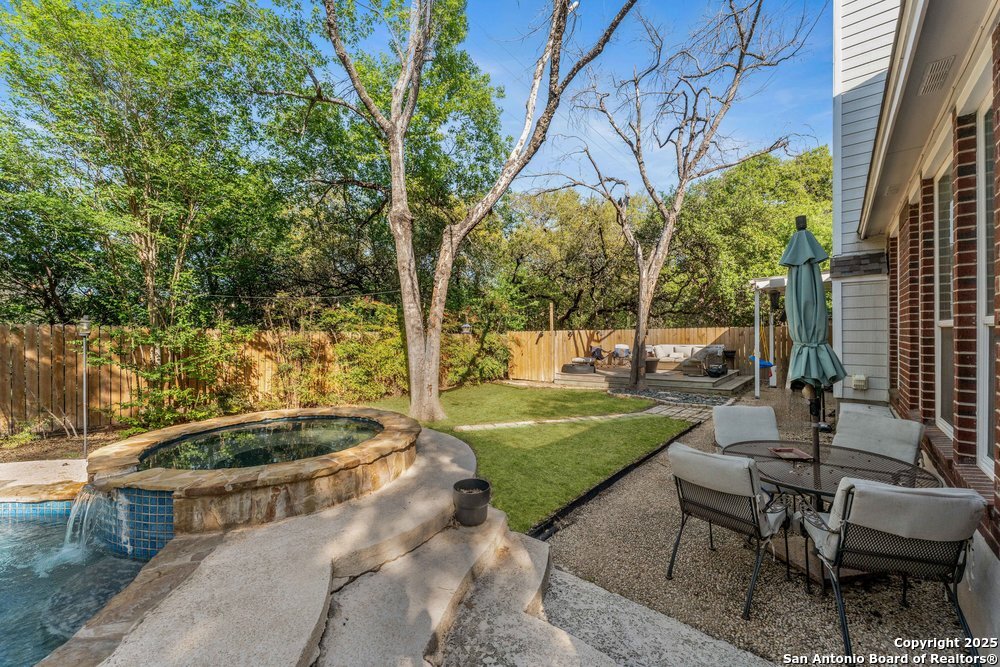 2047 THICKET TRAIL DR