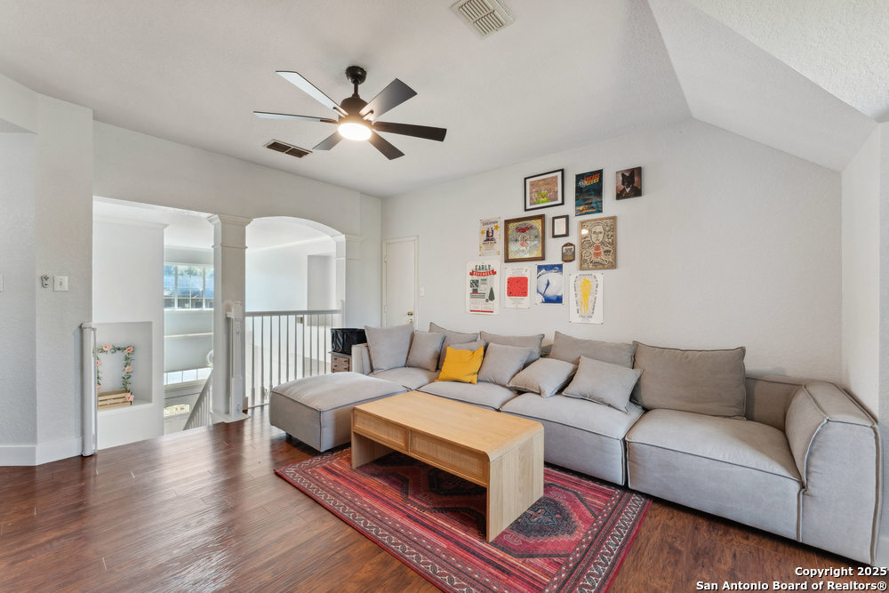 2047 THICKET TRAIL DR