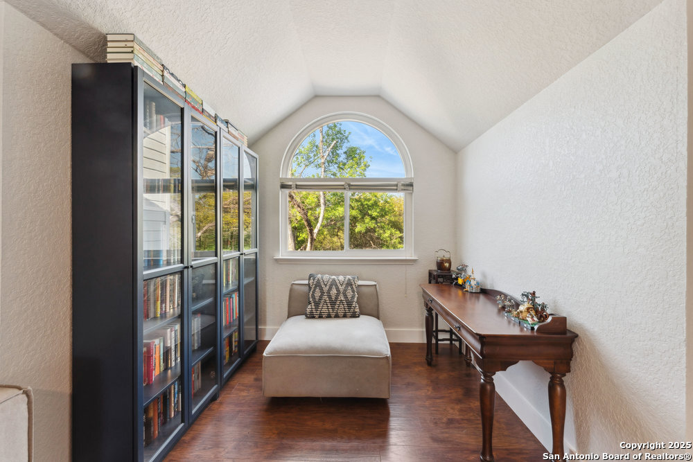 2047 THICKET TRAIL DR