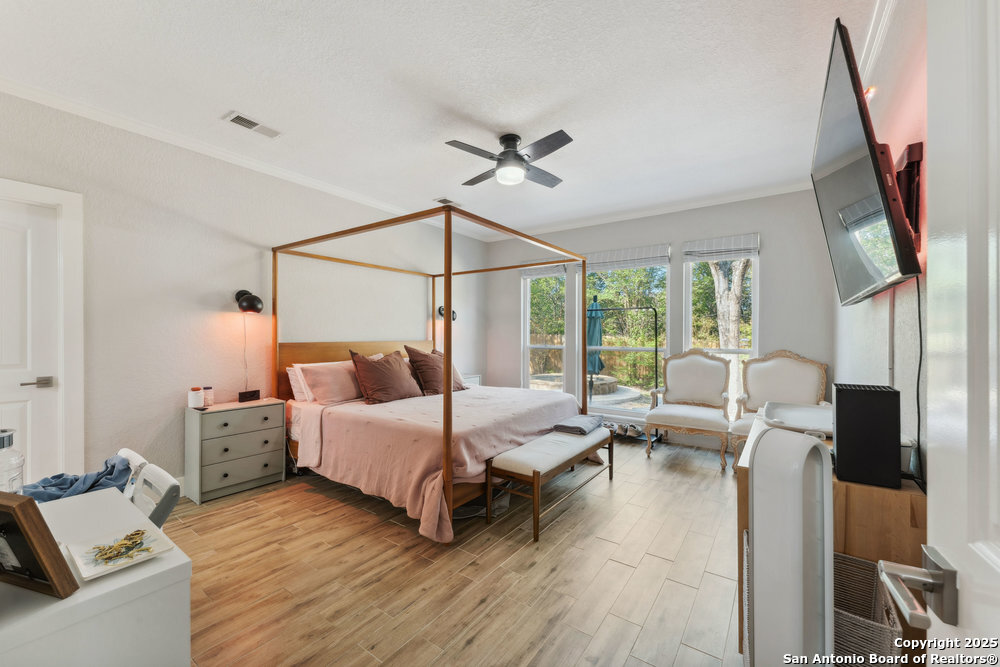 2047 THICKET TRAIL DR