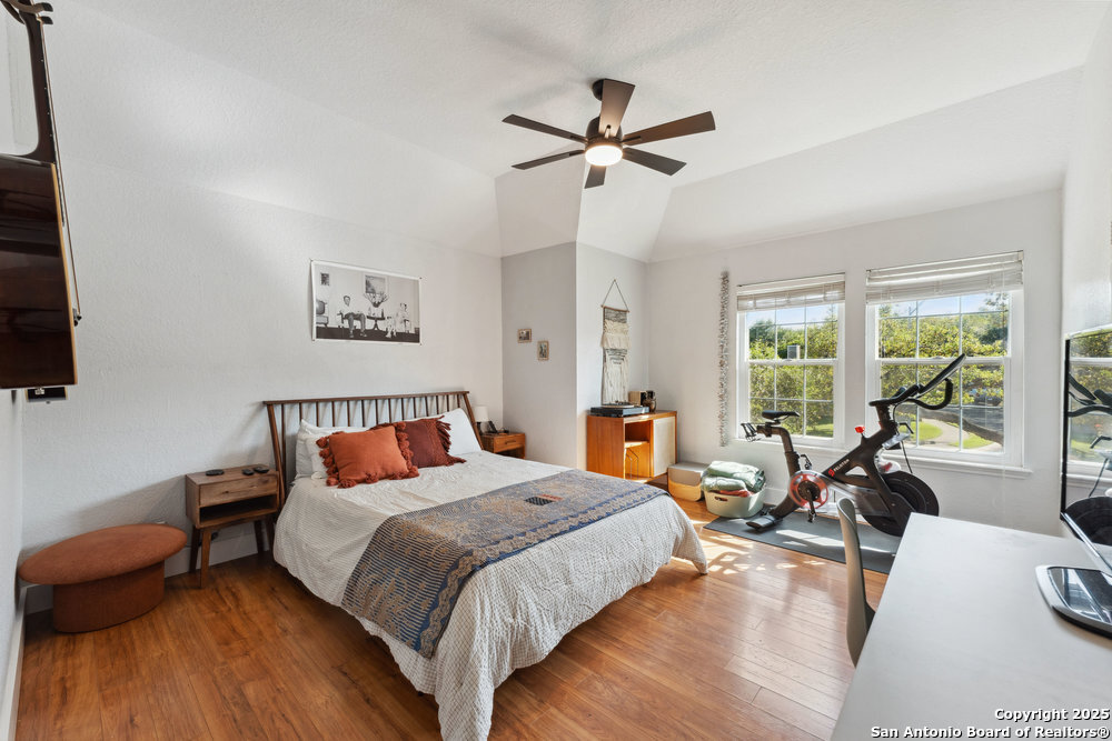 2047 THICKET TRAIL DR