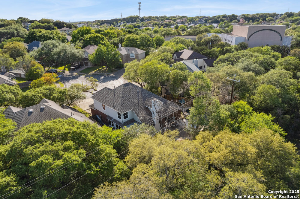 2047 THICKET TRAIL DR