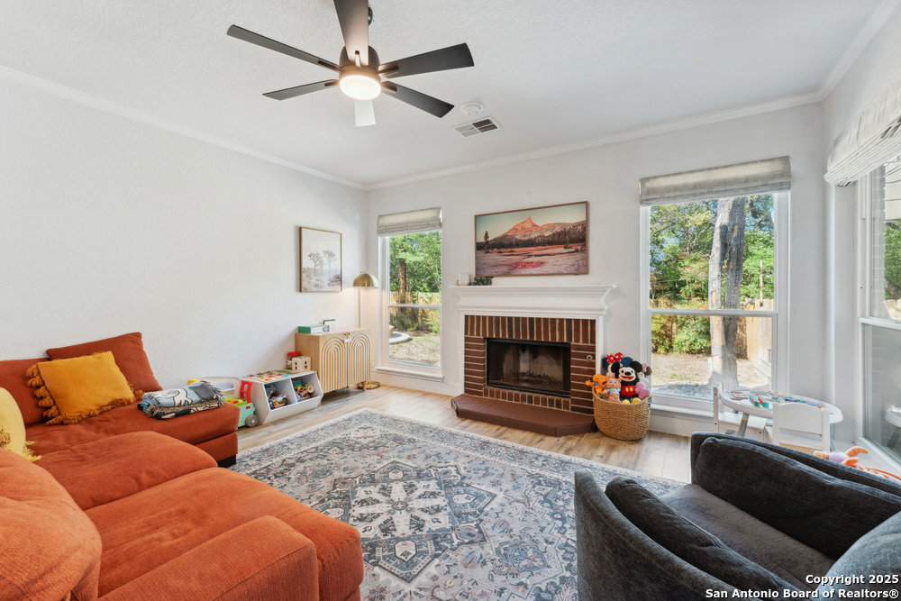 2047 THICKET TRAIL DR