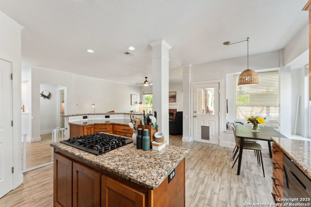 2047 THICKET TRAIL DR