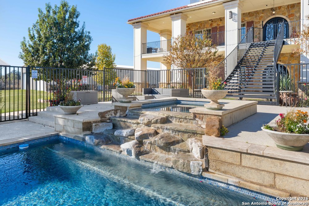 1694 County Road 102