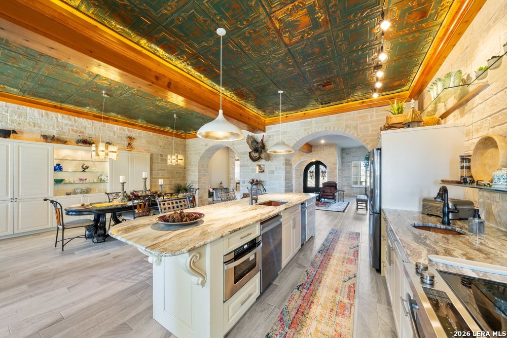 1694 County Road 102