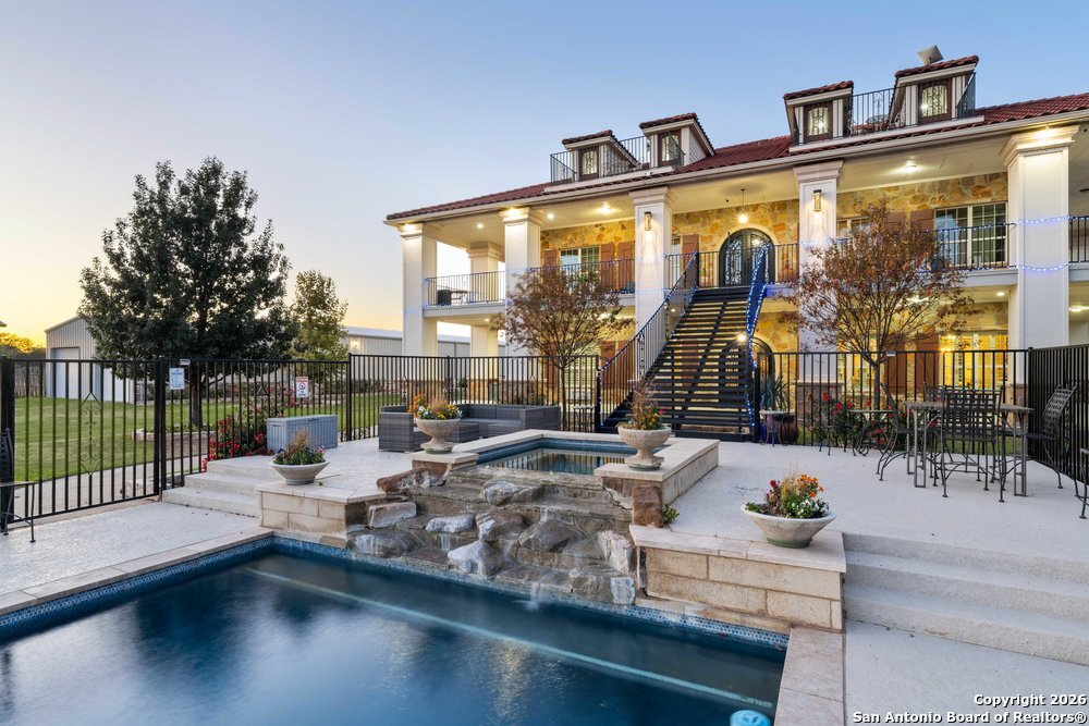 1694 County Road 102