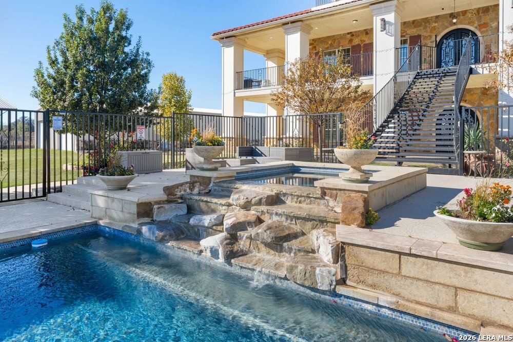 1694 County Road 102