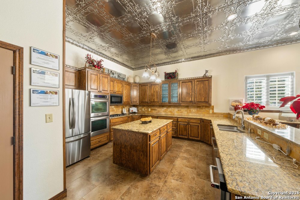 1694 County Road 102