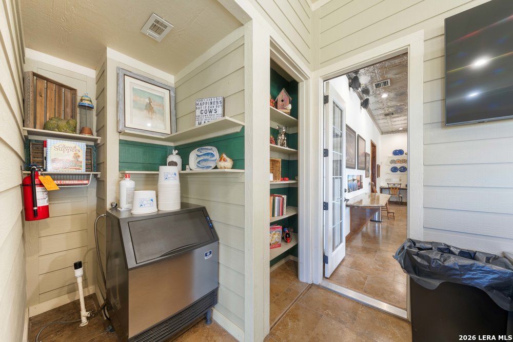 1694 County Road 102