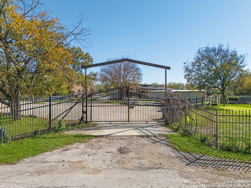 2930 Shane Rd