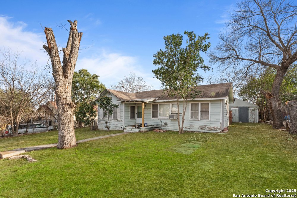 1932 E HIGHLAND BLVD