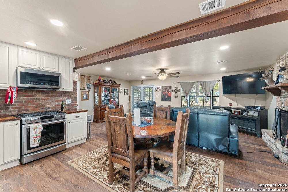 277 W Bear Springs
