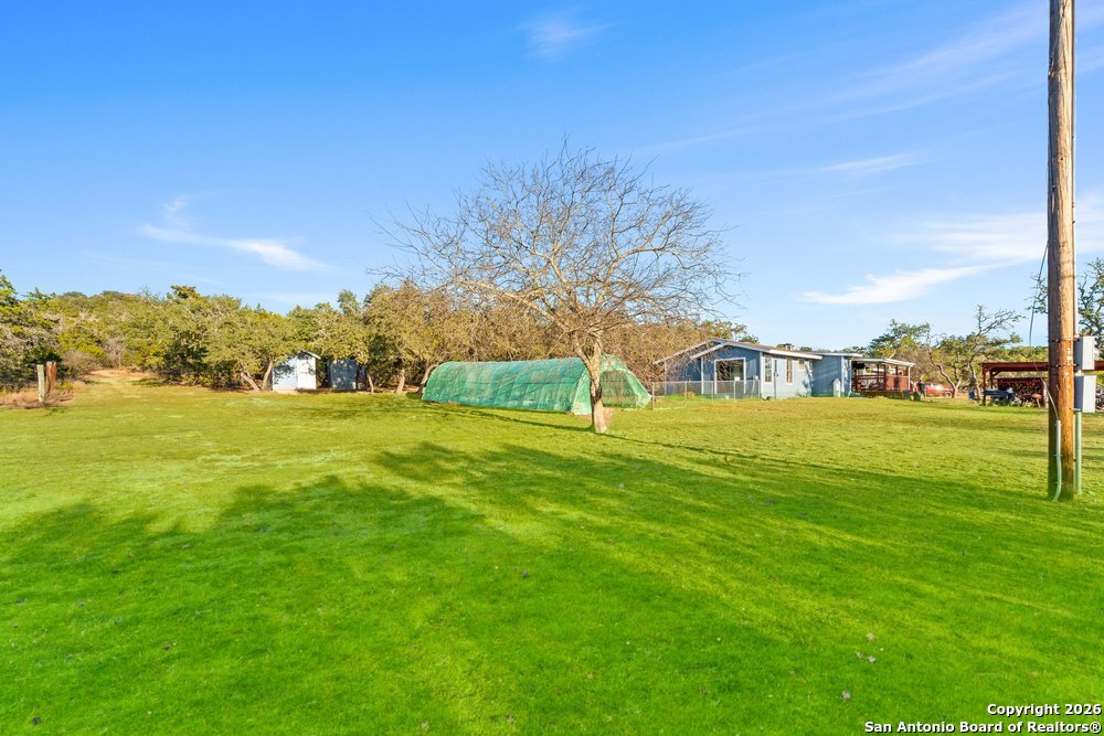 277 W Bear Springs