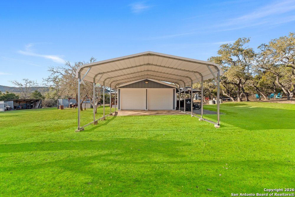 277 W Bear Springs