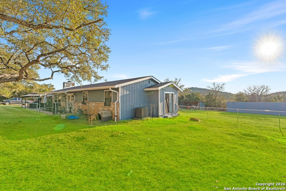 277 W Bear Springs