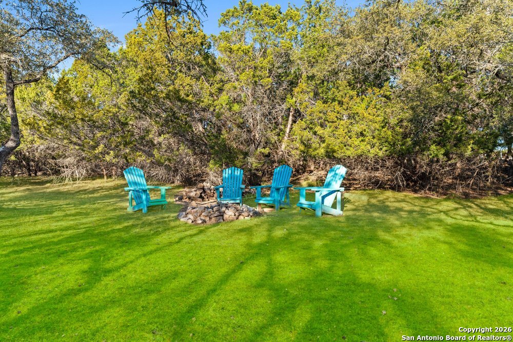 277 W Bear Springs