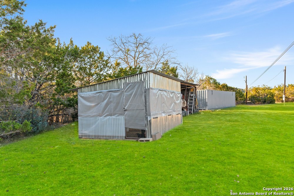 277 W Bear Springs