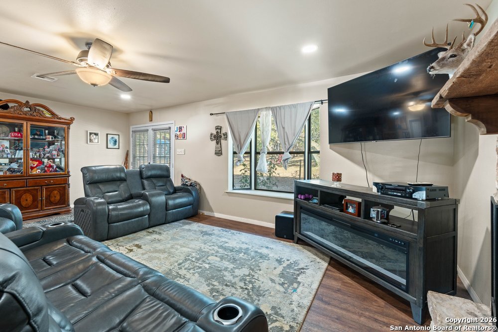277 W Bear Springs