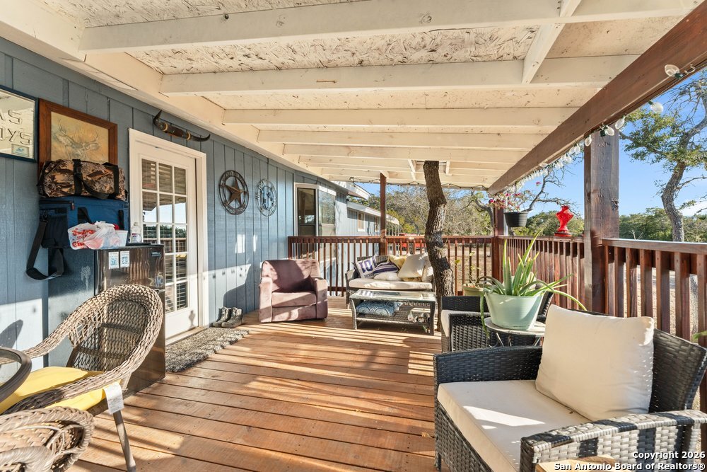 277 W Bear Springs
