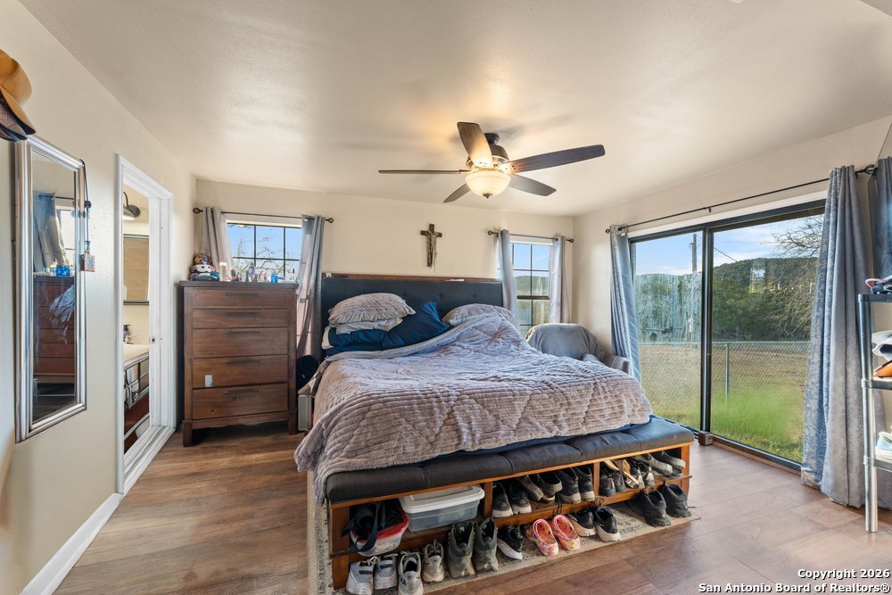 277 W Bear Springs
