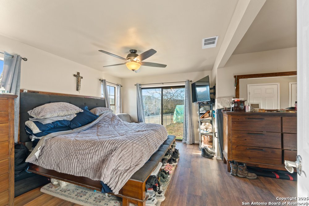 277 W Bear Springs