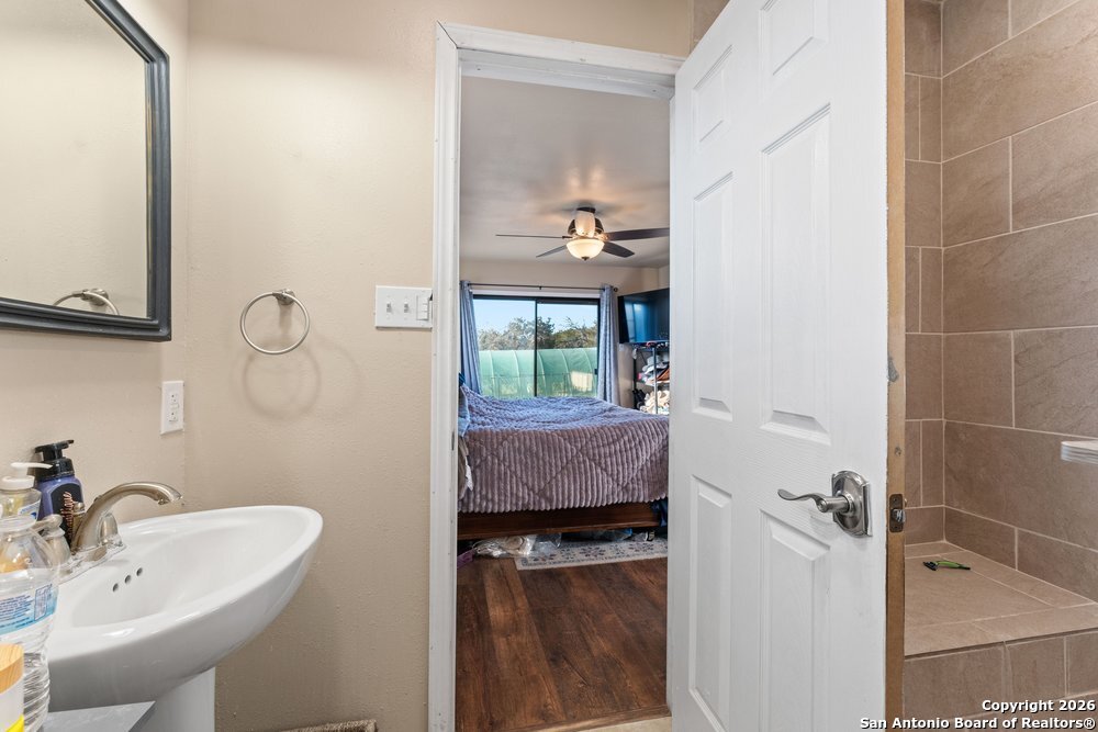277 W Bear Springs