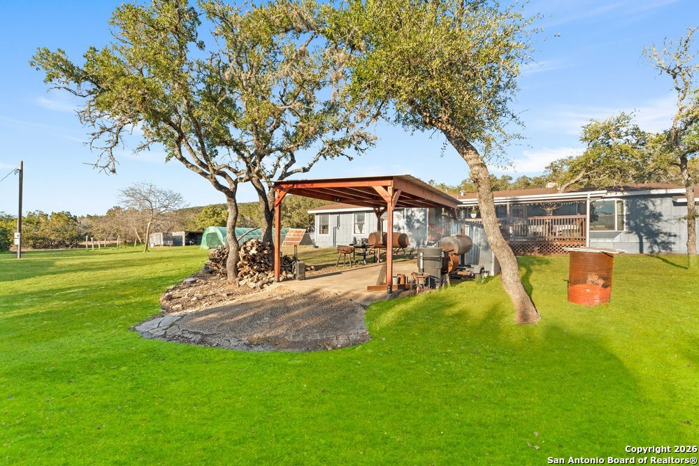 277 W Bear Springs