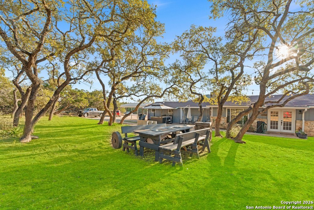 277 W Bear Springs