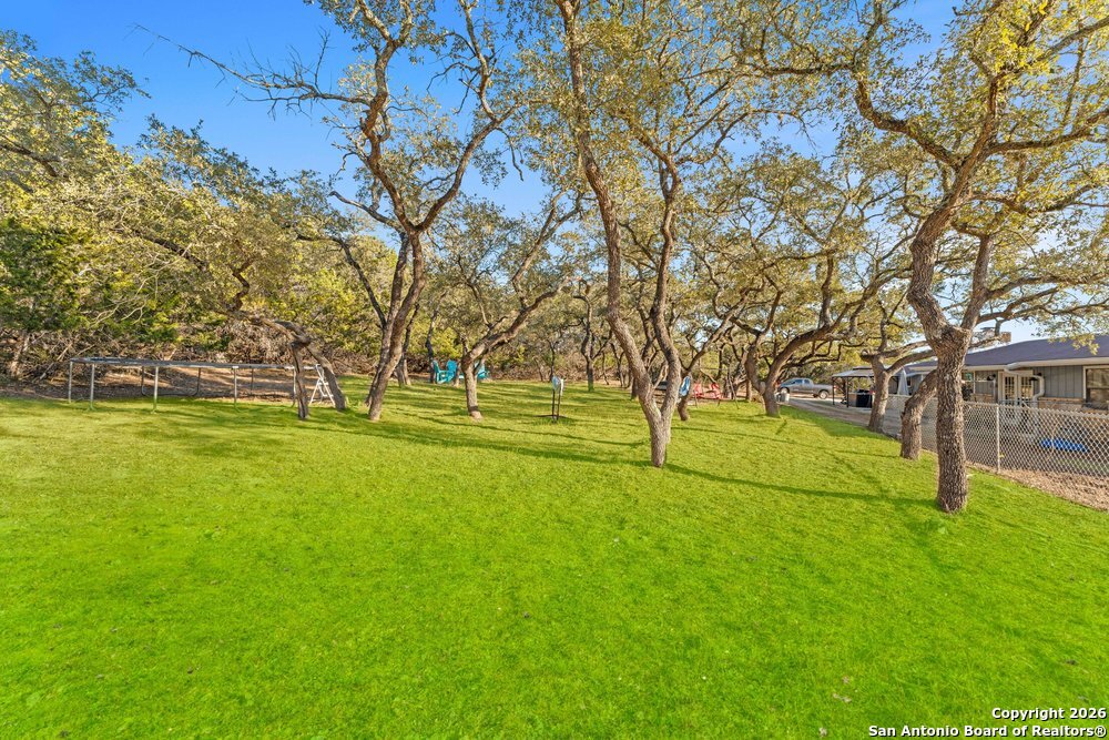 277 W Bear Springs