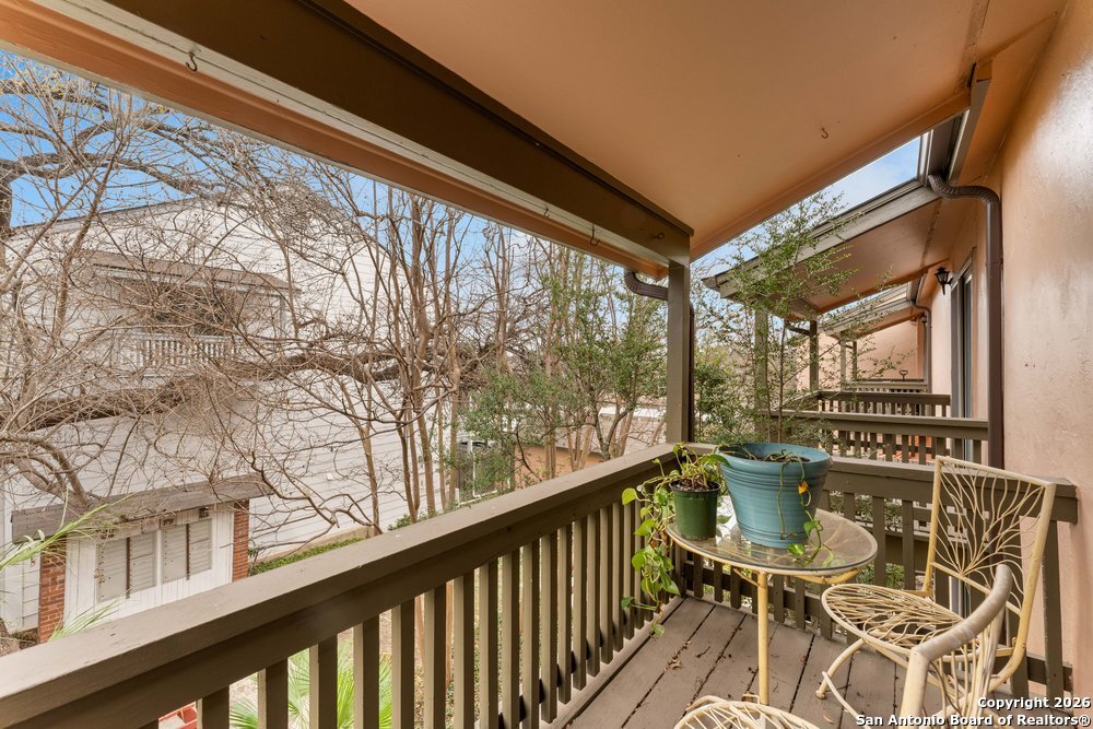 2300 Nacogdoches 210C