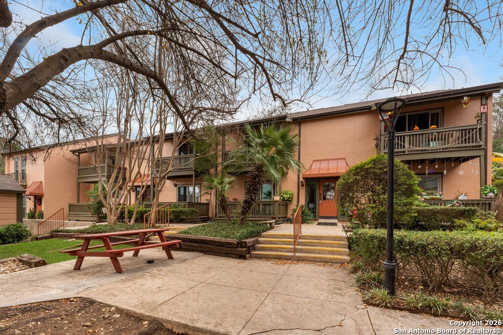 2300 Nacogdoches 210C