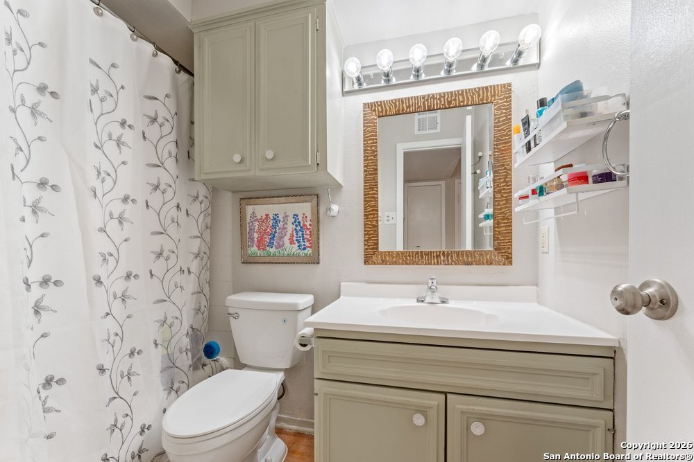 2300 Nacogdoches 210C