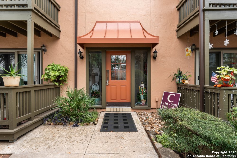 2300 Nacogdoches 210C