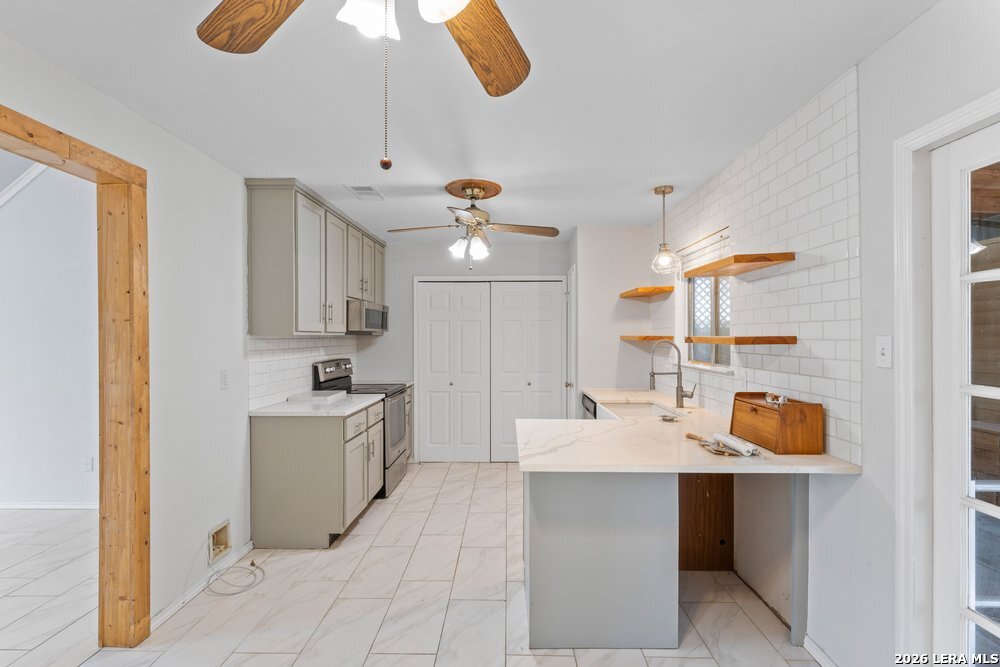 805 Garden Meadow Dr