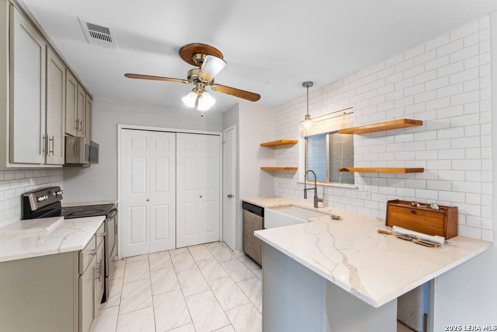 805 Garden Meadow Dr