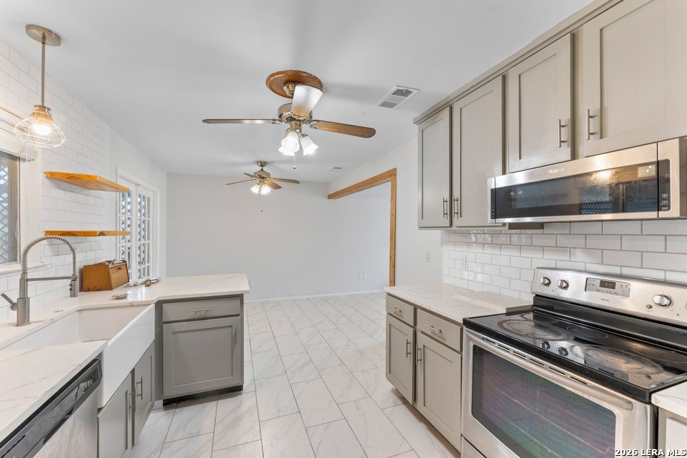 805 Garden Meadow Dr