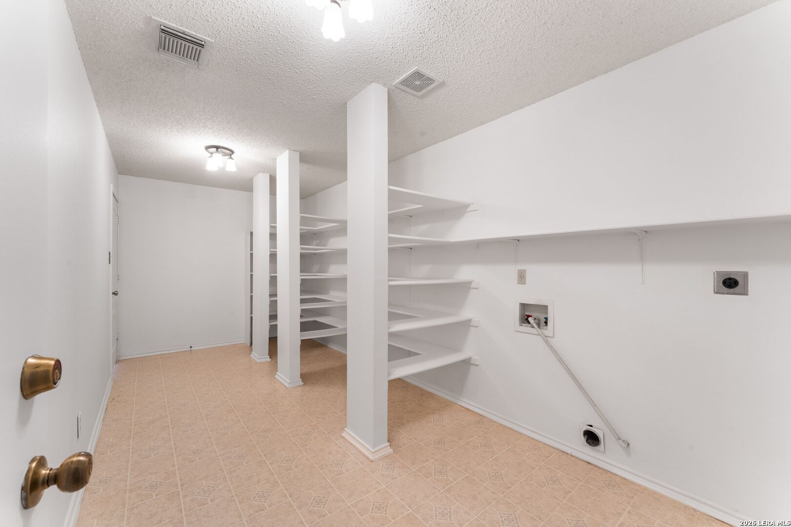 1632 Willow Top